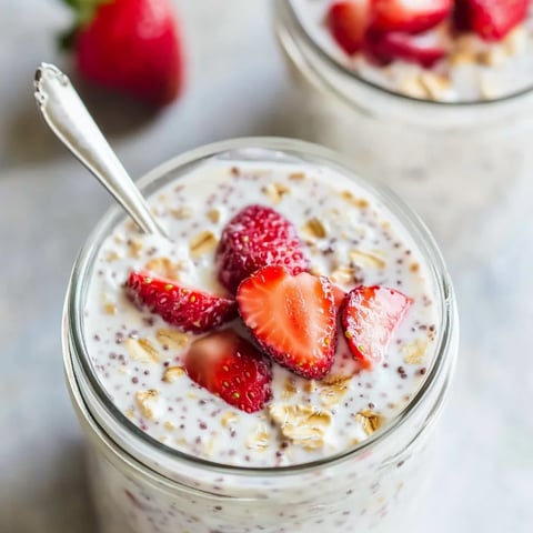 Creamy Cheesecake Strawberry Overnight Oats